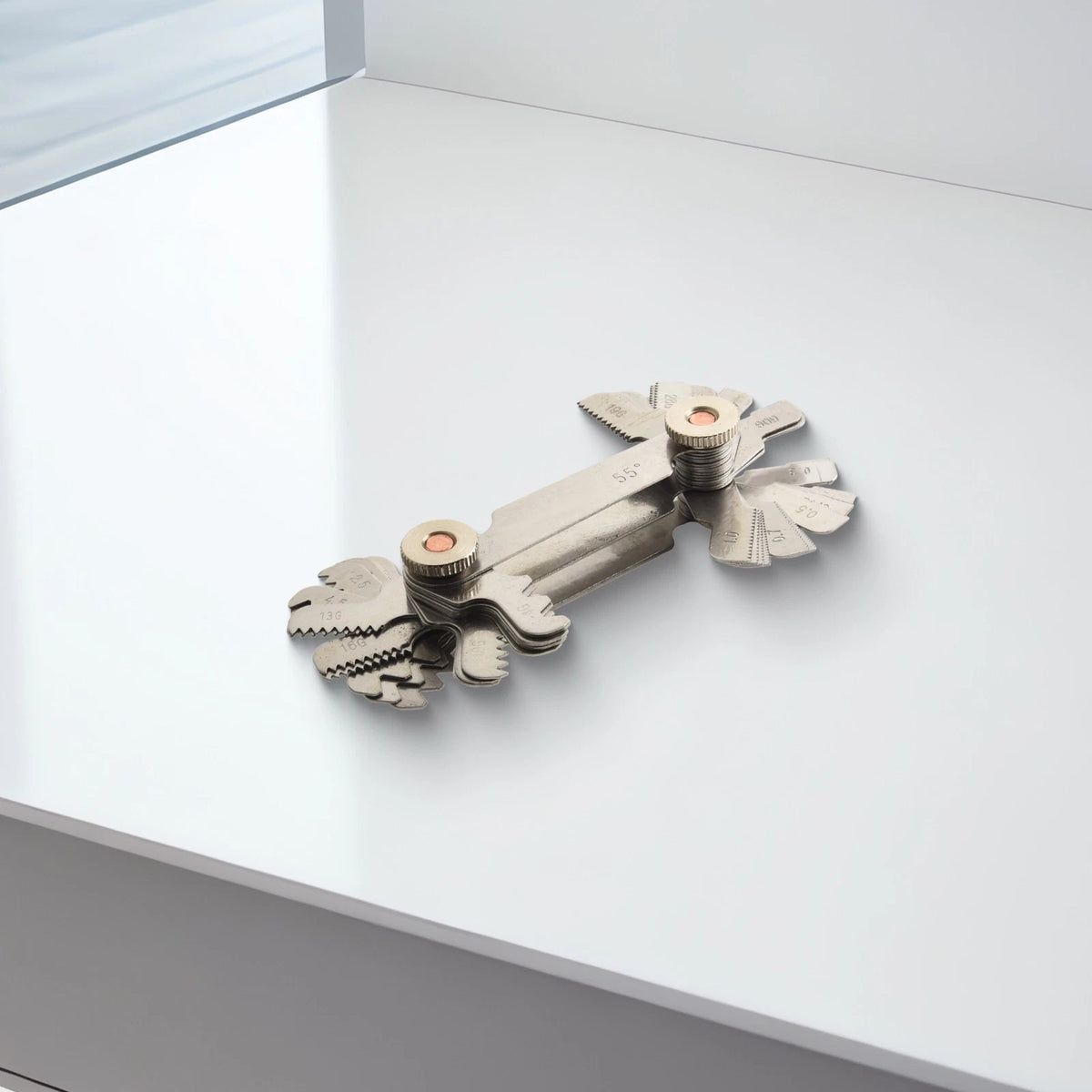 Compact Thread Pitch Gauge Tool for Inch Measurements
