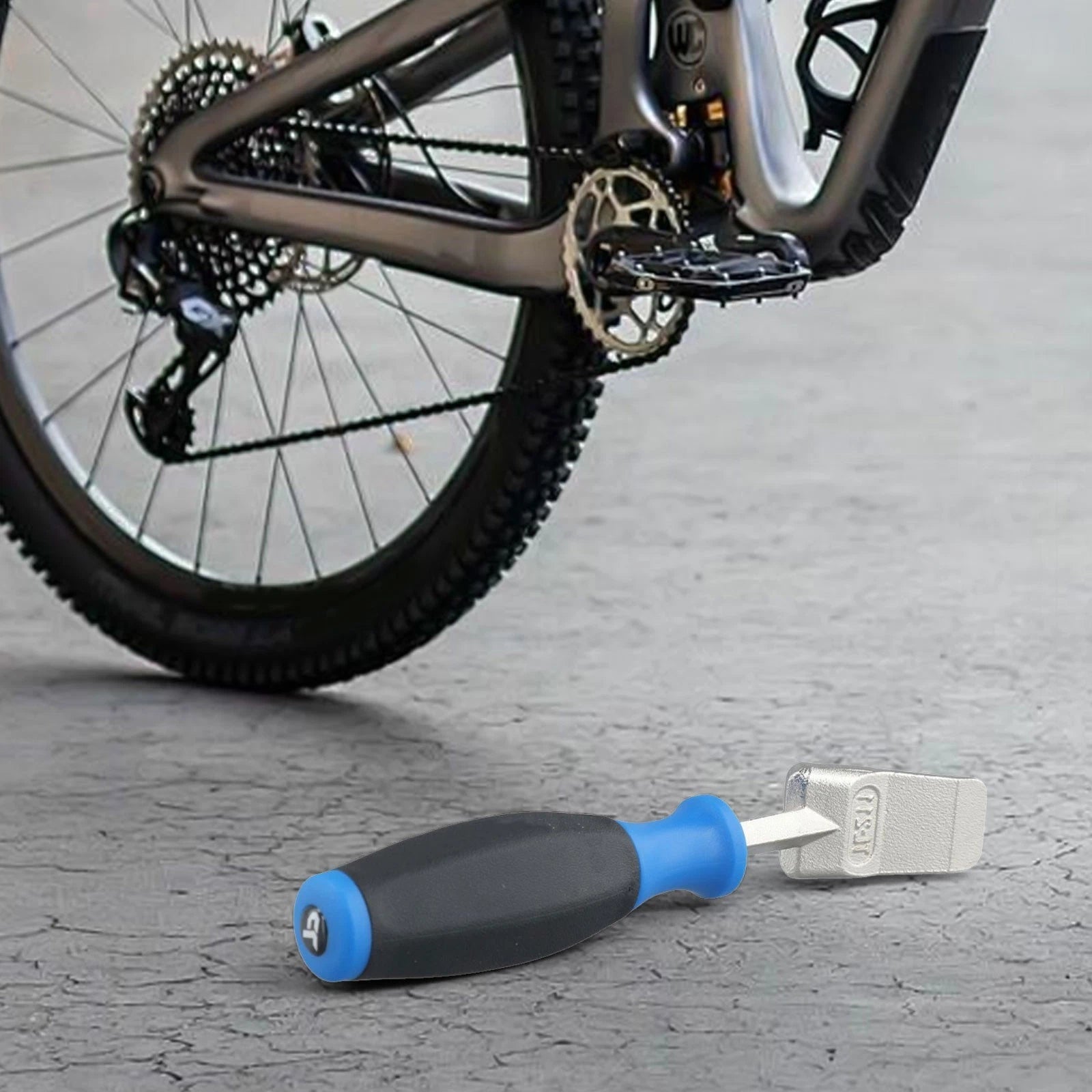 Brake Piston Spreader Tool for Easy Car Brake Adjustments