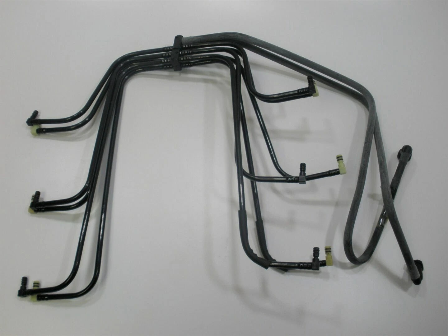 Fuel Manifold Return Supply Assembly for Evinrude Johnson V6 (1978–1999)