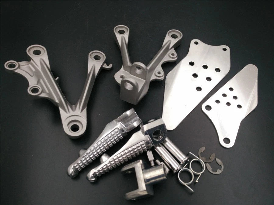 Front Rider Foot Rest Pegs Brackets for Kawasaki ZX-6R (2009–2011) Silver
