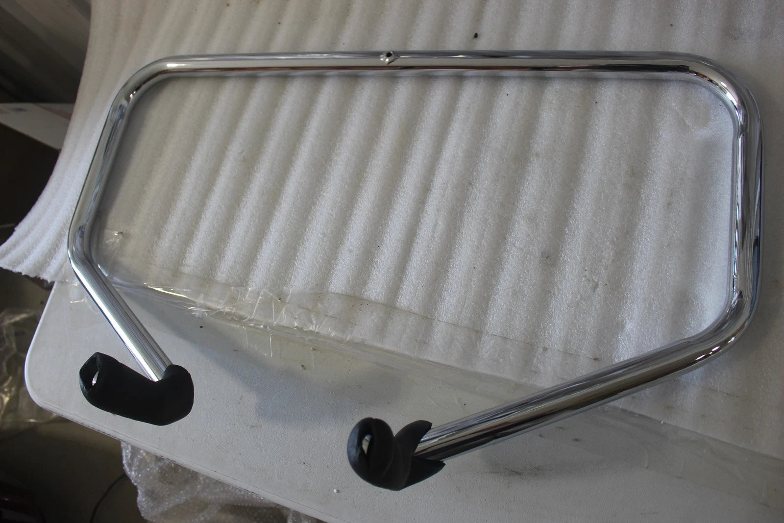 Lindby Unibar Highway Bar Engine Guard for Harley Softail (2000–2017) 0505-0910