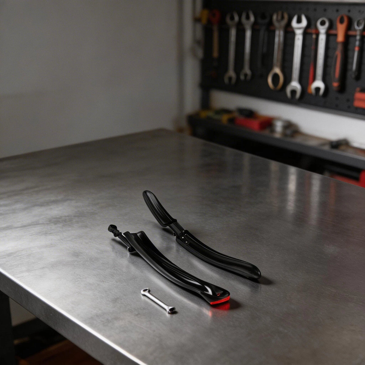 Adjustable Bicycle Fender for Clean Riding