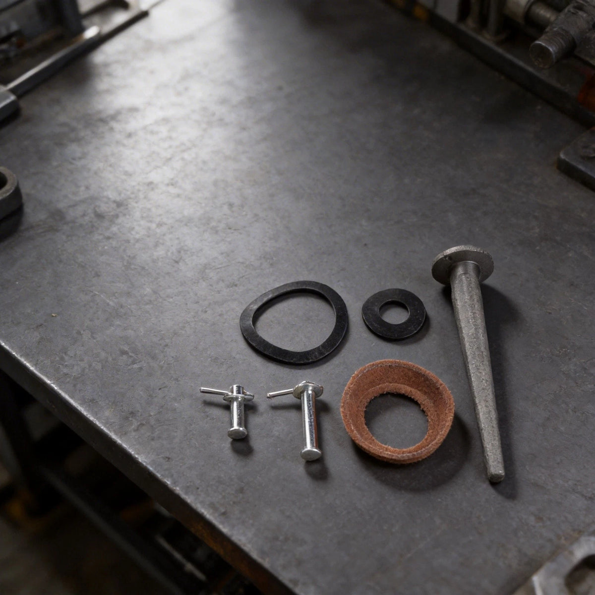 Leather Cuff and Nose Valve for Type 75 Handle Pump (No Part Numbers)