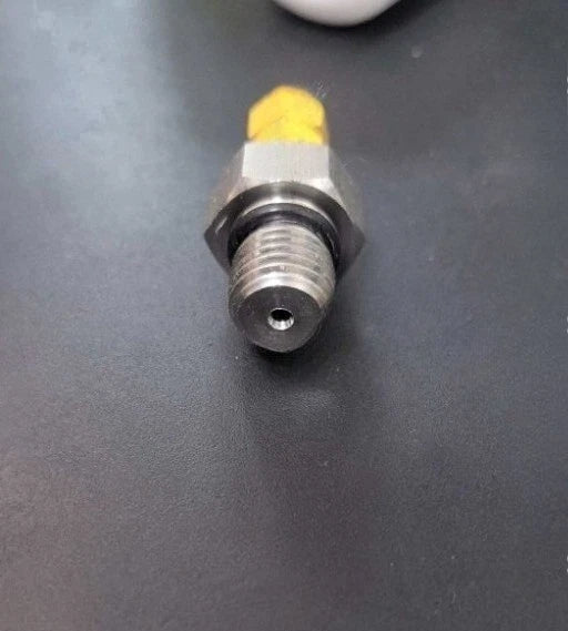 8PC Accumulator Charging Valve Nitrogen Valve for NXQ Type (5/16-32UNF)