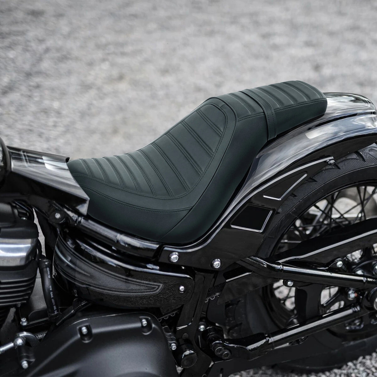 Driver & Passenger Seat for Harley Street Bob FLHCS Heritage Classic (2018–2025)