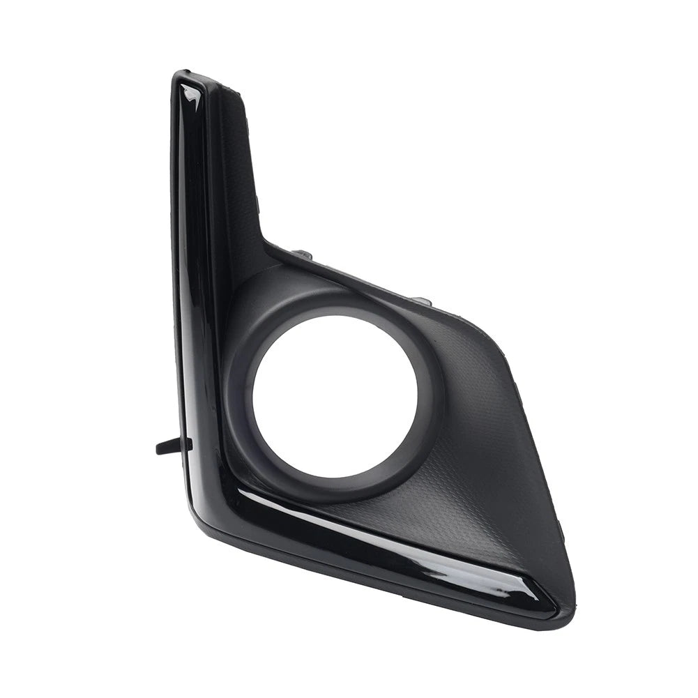 Right Front Bumper Fog Light Bezel Cover for Subaru Crosstrek (2016–2017)