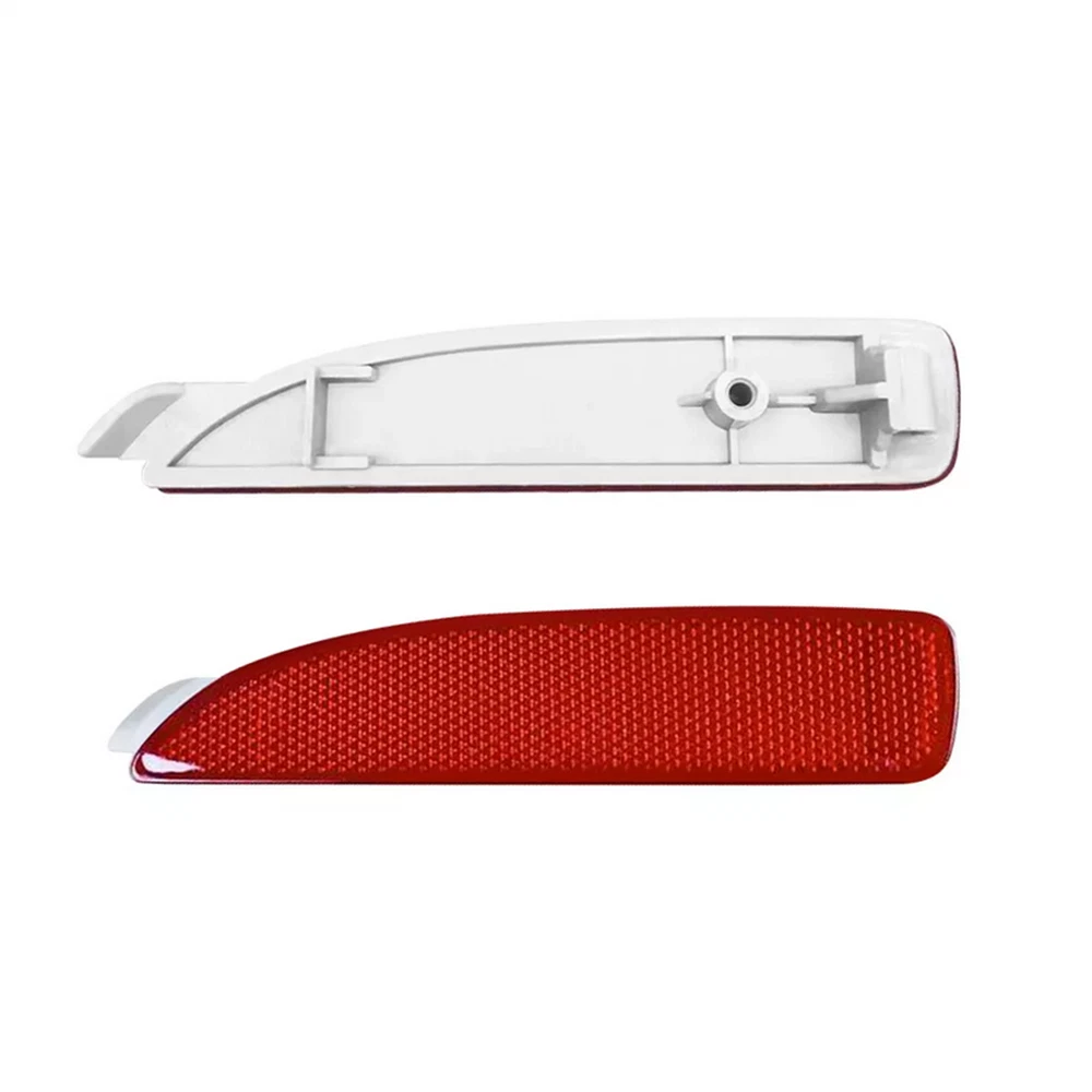 1 Pair Rear Bumper Reflector for Mazda3 (2004–2009, 2014–2018) / Mazda5 (2006–2017)