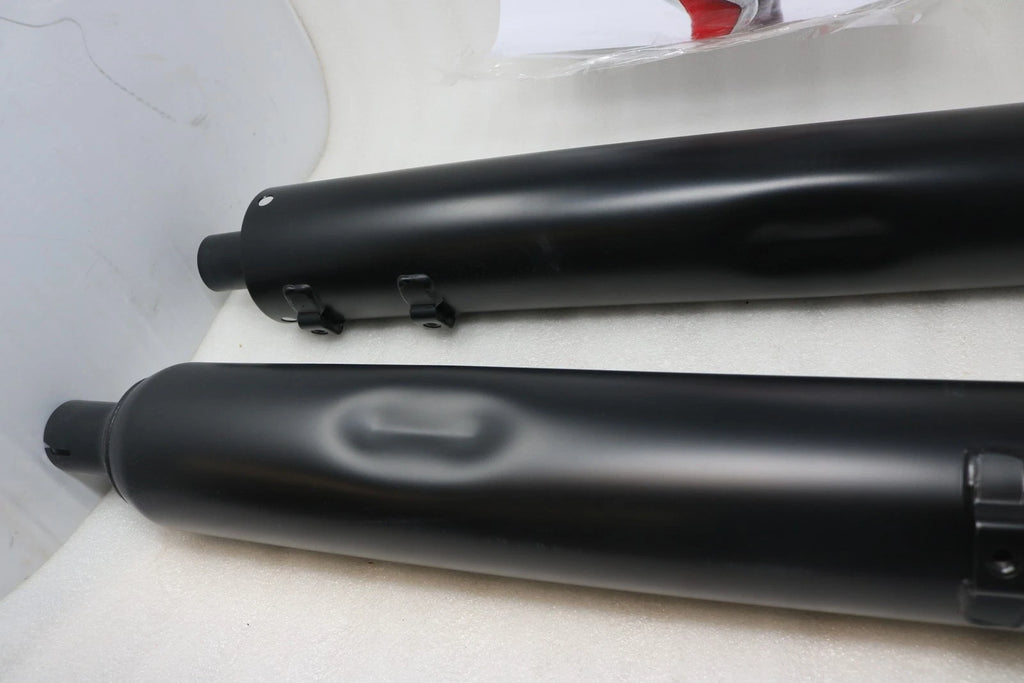 4" Screamin' Eagle Exhaust for Harley-Davidson Touring CVO (2013–2016)