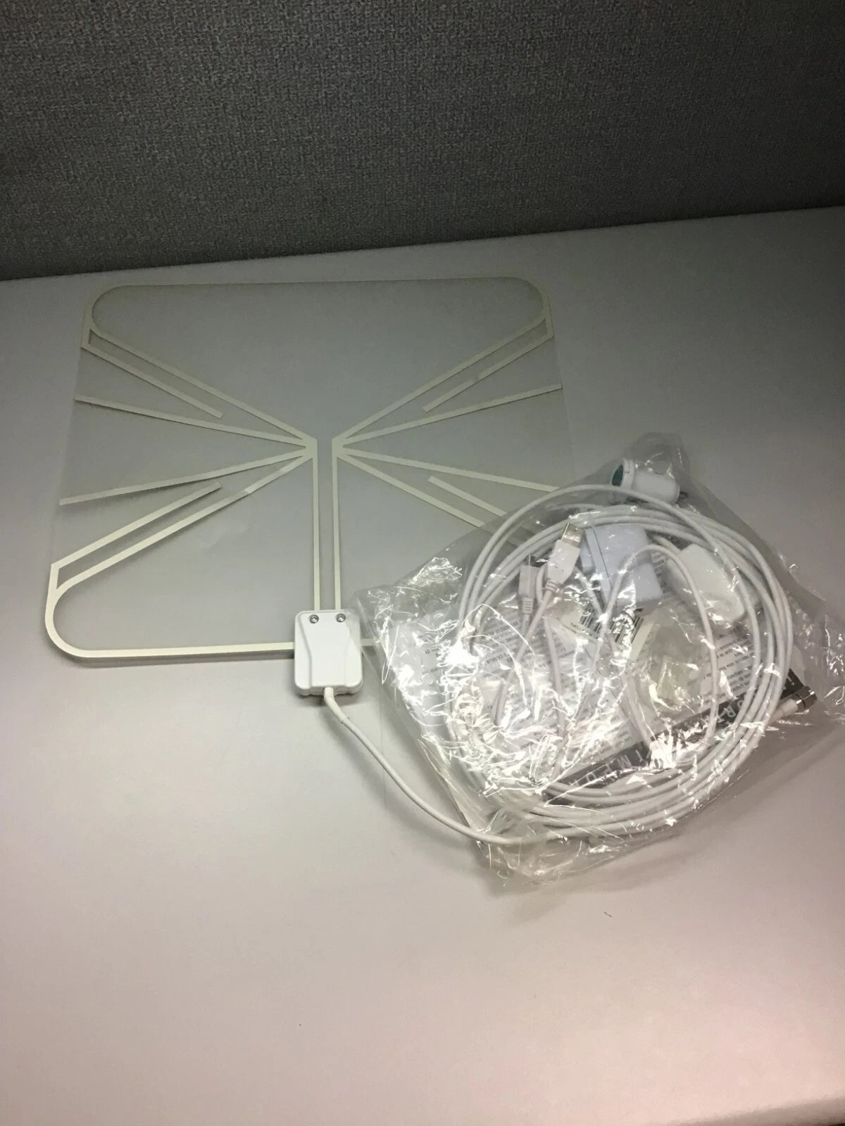 Flat Panel TV Antenna for Shakespeare (2060)