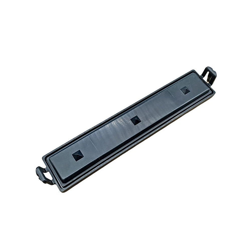 Air Con Filter Cover Plate for Nissan Navara