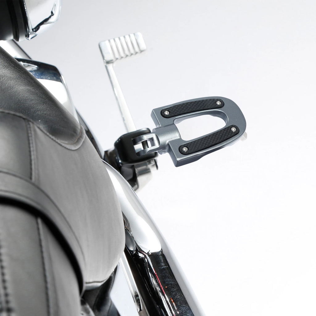 Front Driver Footpegs for Harley Softail Low Rider Fat Bob (2018–2025)