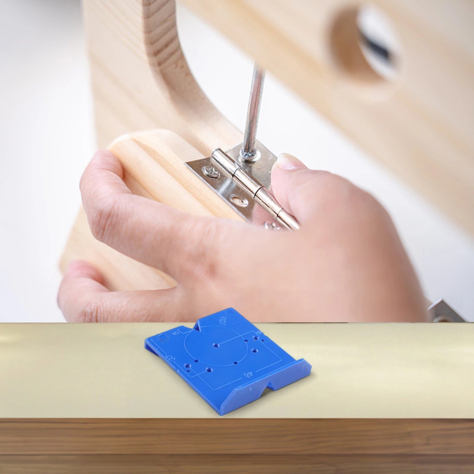 Hinge Drill Guide Hole Locator for Cabinets (35/40mm)