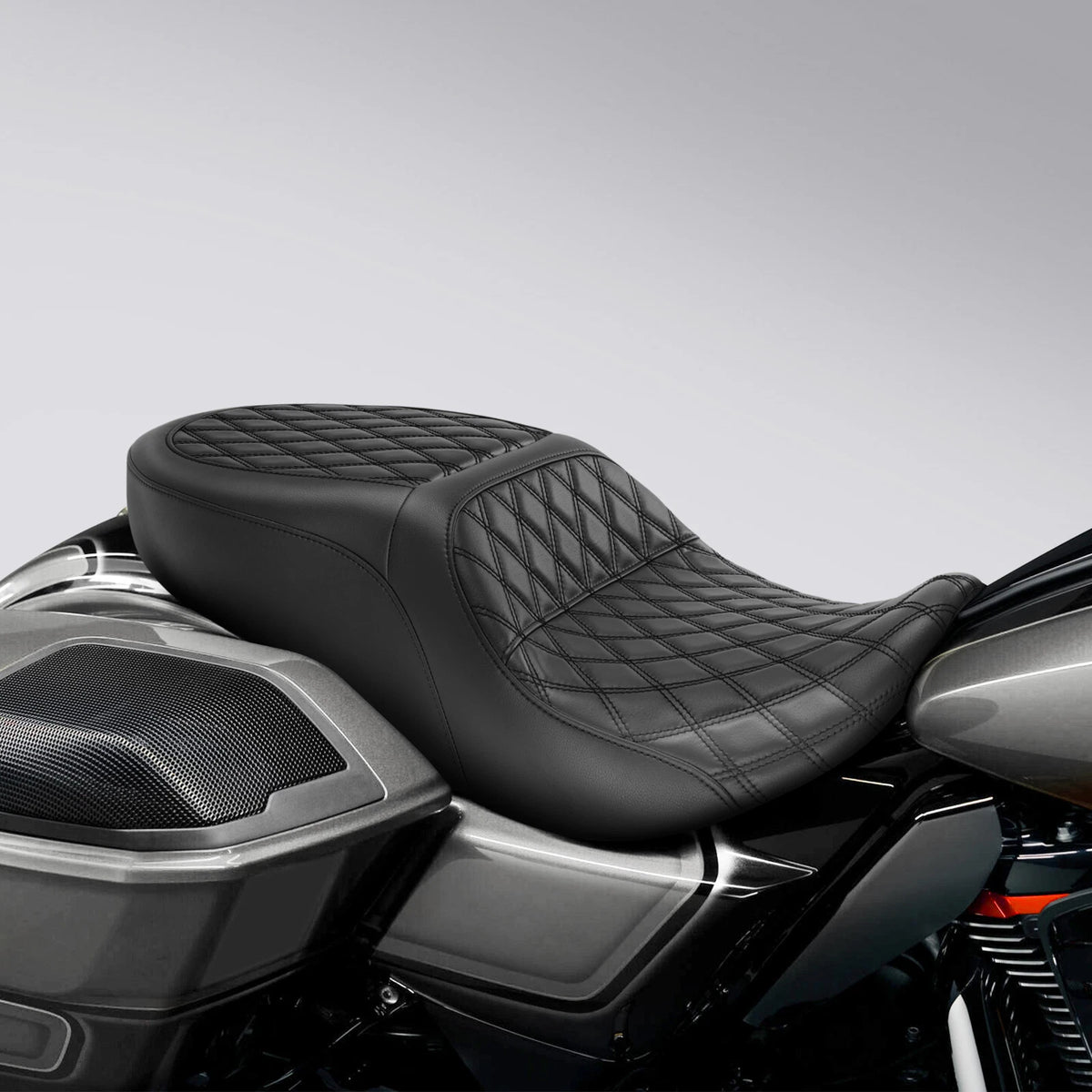 Black Driver Passenger Seat for Harley CVO Road Street Glide (2023–2025)