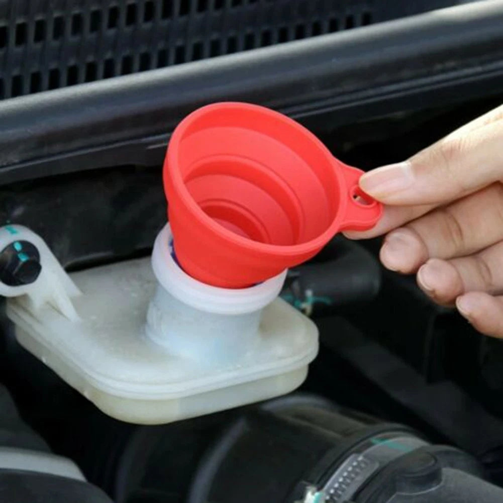 Foldable Engine Oil Filler for Convenient Refills (2010–2020)