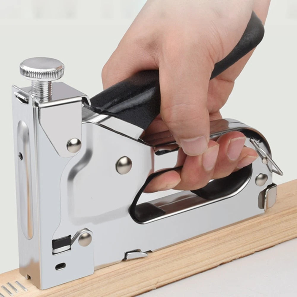 Ergonomic Manual Nailer for Woodworking Applications