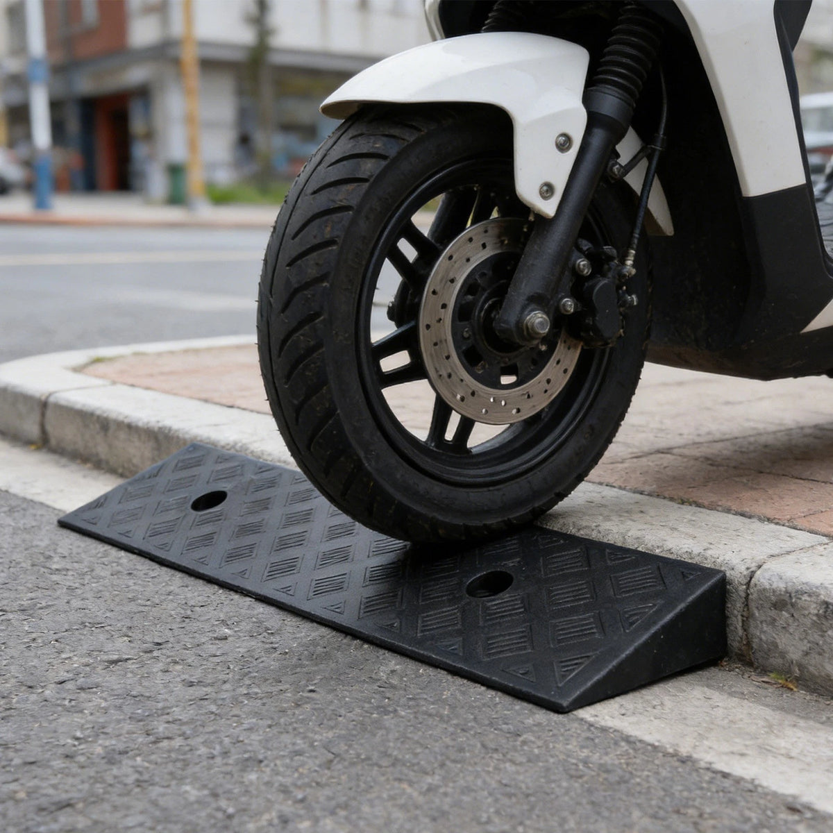 30mm High Rubber Non-Slip Kerb for Cars