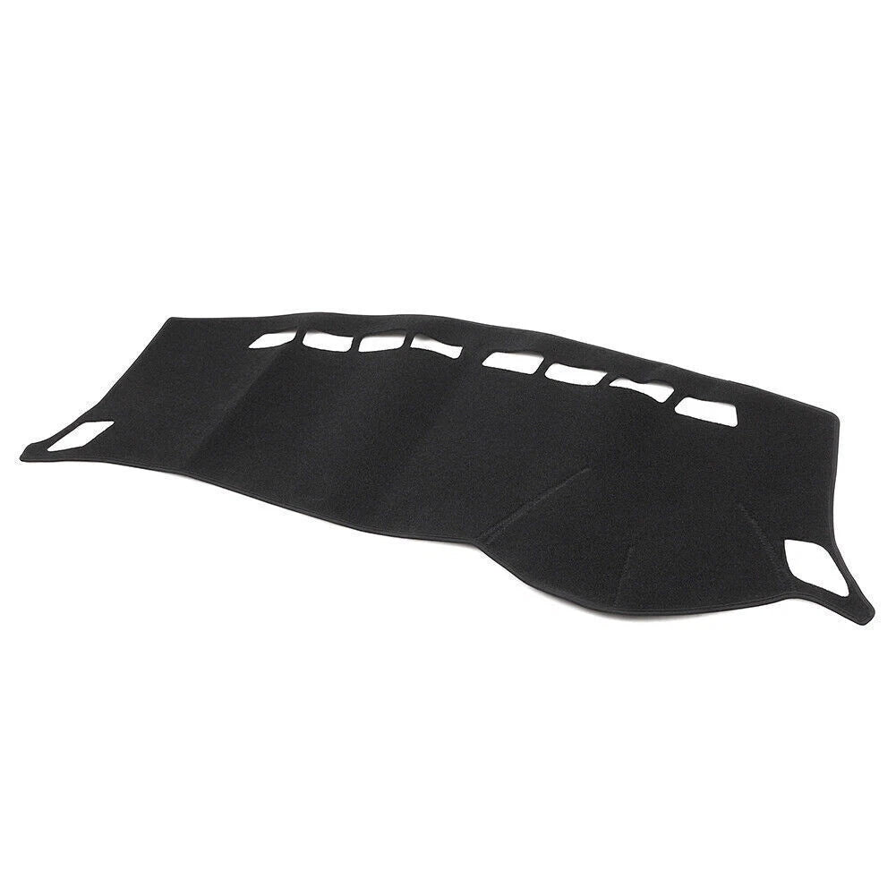 Dash Cover Mat for Nissan Pulsar/Sylphy (2013–2016)