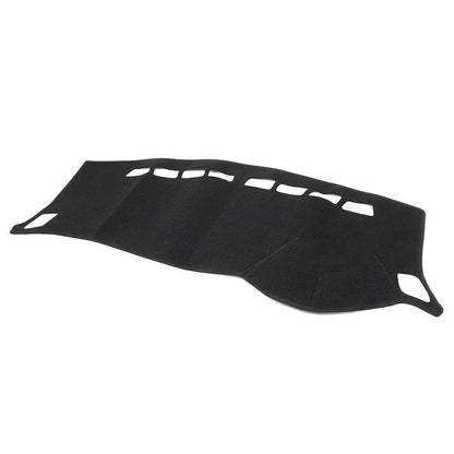 Dash Cover Mat for Nissan Pulsar/Sylphy (2013–2016)