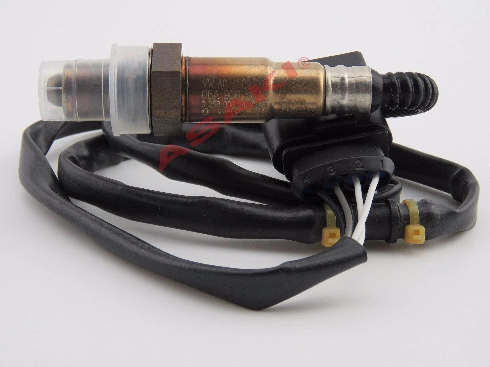 Oxygen Sensor for Audi TT, Volkswagen Golf, Jetta, Phaeton (2000–2006) 06A906262Q