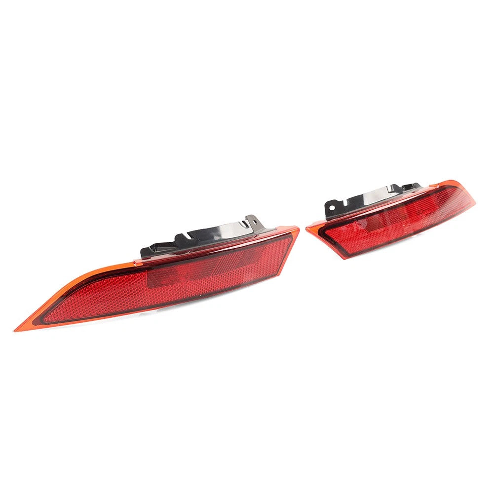 Rear Bumper Reflector Tail Light for Land Rover Discovery 5 (2017–2024)