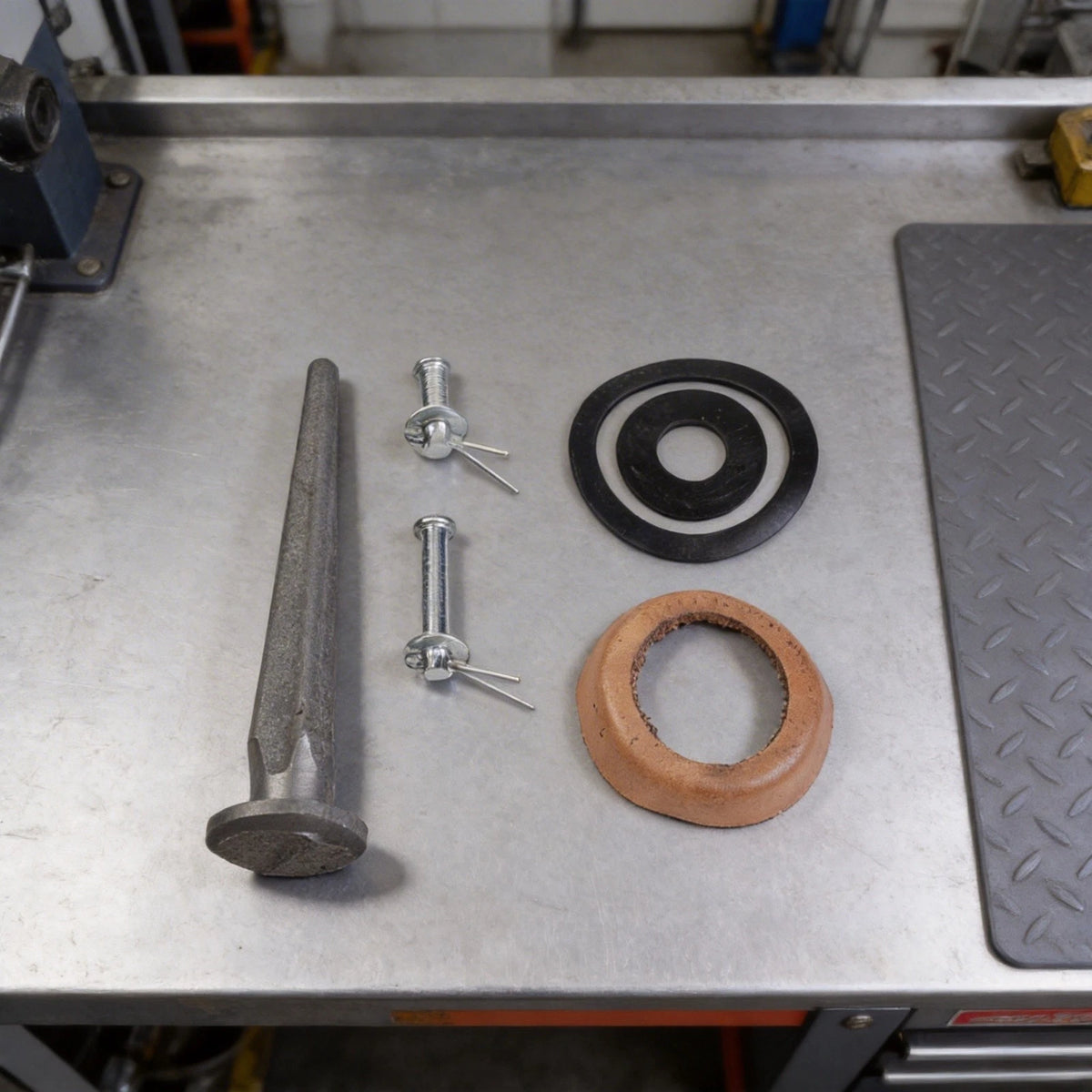 Leather Cuff and Nose Valve for Type 75 Handle Pump (No Part Numbers)