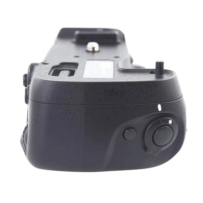 MB-D17 Vertical Battery Grip for Nikon D500 (2016–2016)