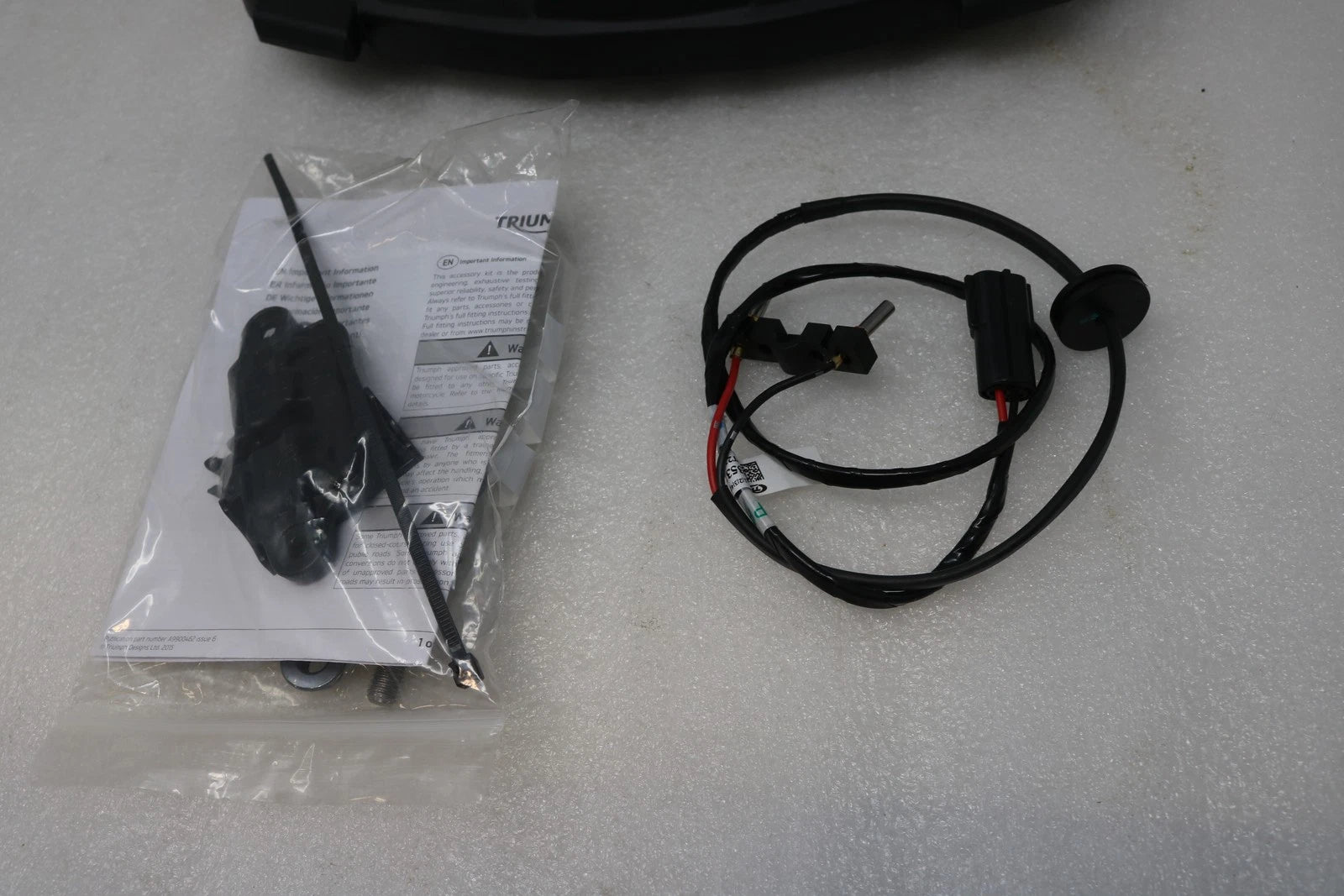 Sliding Carriage Kit A9508171 for Triumph Tiger (2012–2018)
