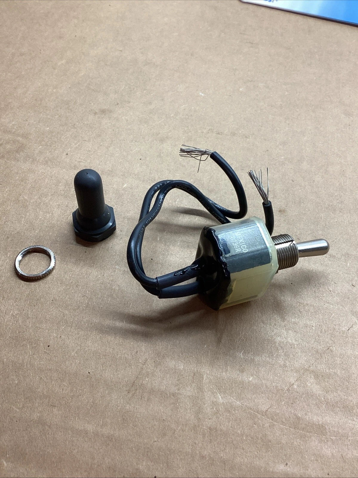 Sierra TG19540 Momentary Toggle Switch for (15 Amps)