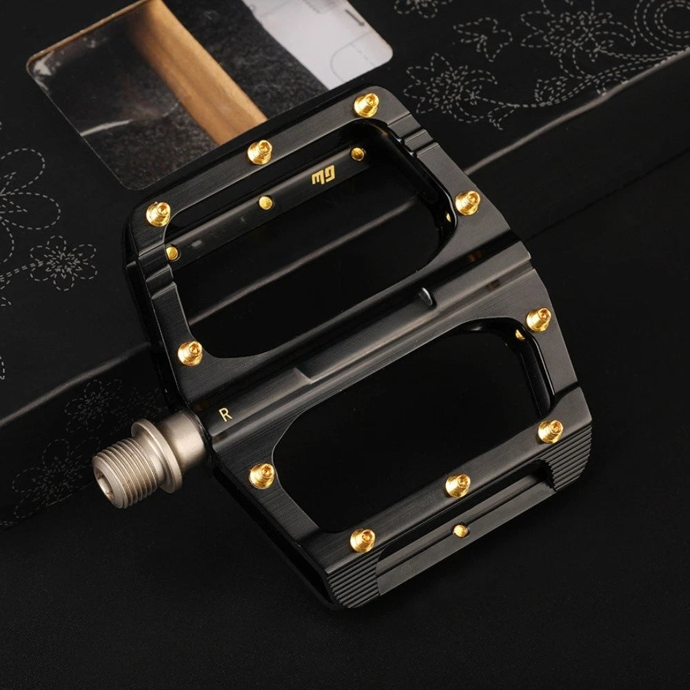 Aluminum Alloy Pedals with Anti Slip Spikes for Road and Folding Bikes