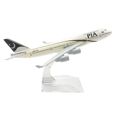 1:400 Metal B747 Model Airplane for PIA Airlines (Collection Gift)