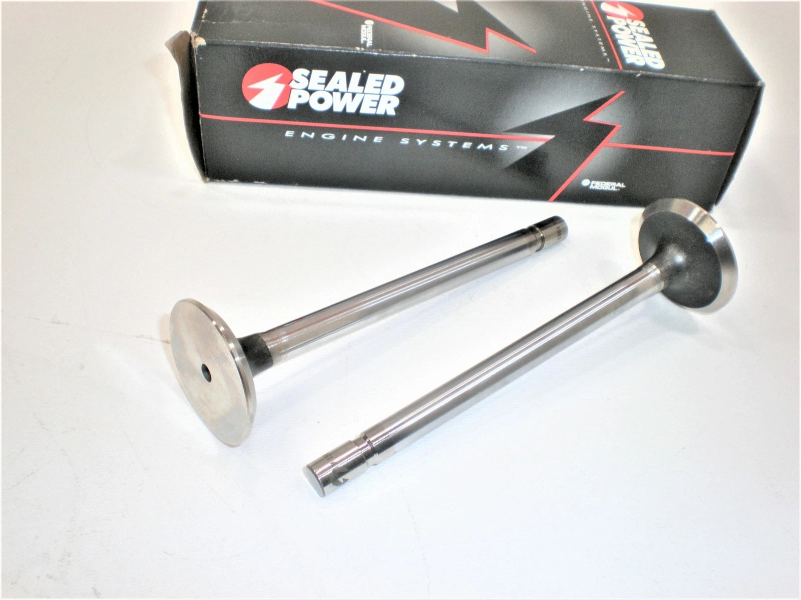 Exhaust Valve Set for Ford V-1961 (Marine)