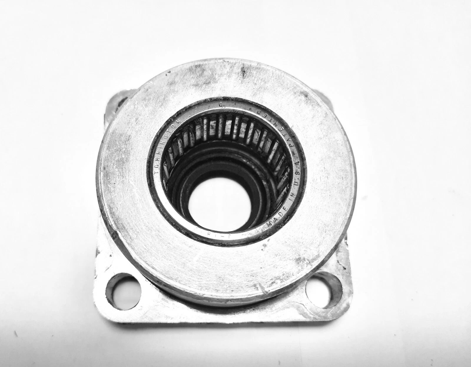 Driveshaft Housing & Seal for Johnson Evinrude V4 & V6 (0397493)