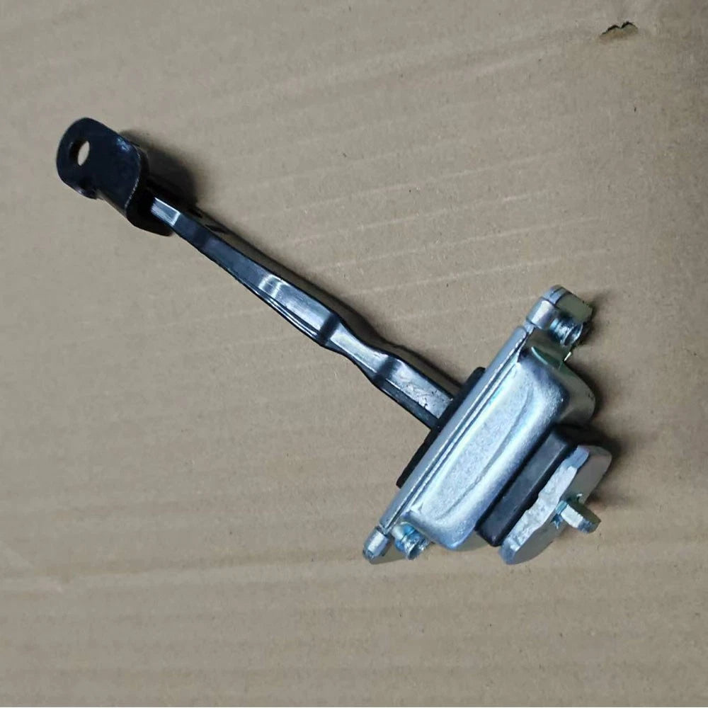 Front Left Door Hinge for Hyundai Elantra (2001–2006) 793802D000