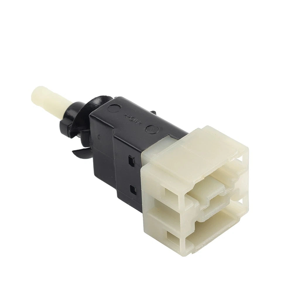 Brake Light Switch for Mercedes-Benz C230 C280 E320 ML320 ML350 (2000–2007) 0015456409