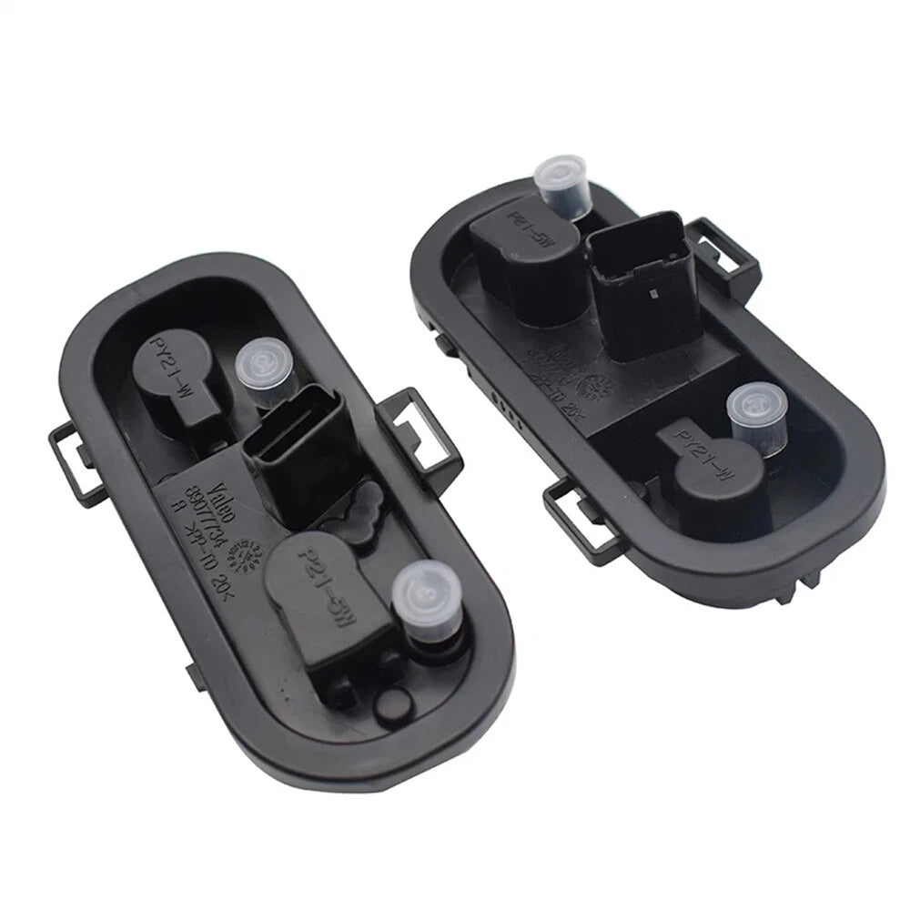 1 Pair Tail Light Bulb Holder Socket for Nissan Qashqai (2008–2012)