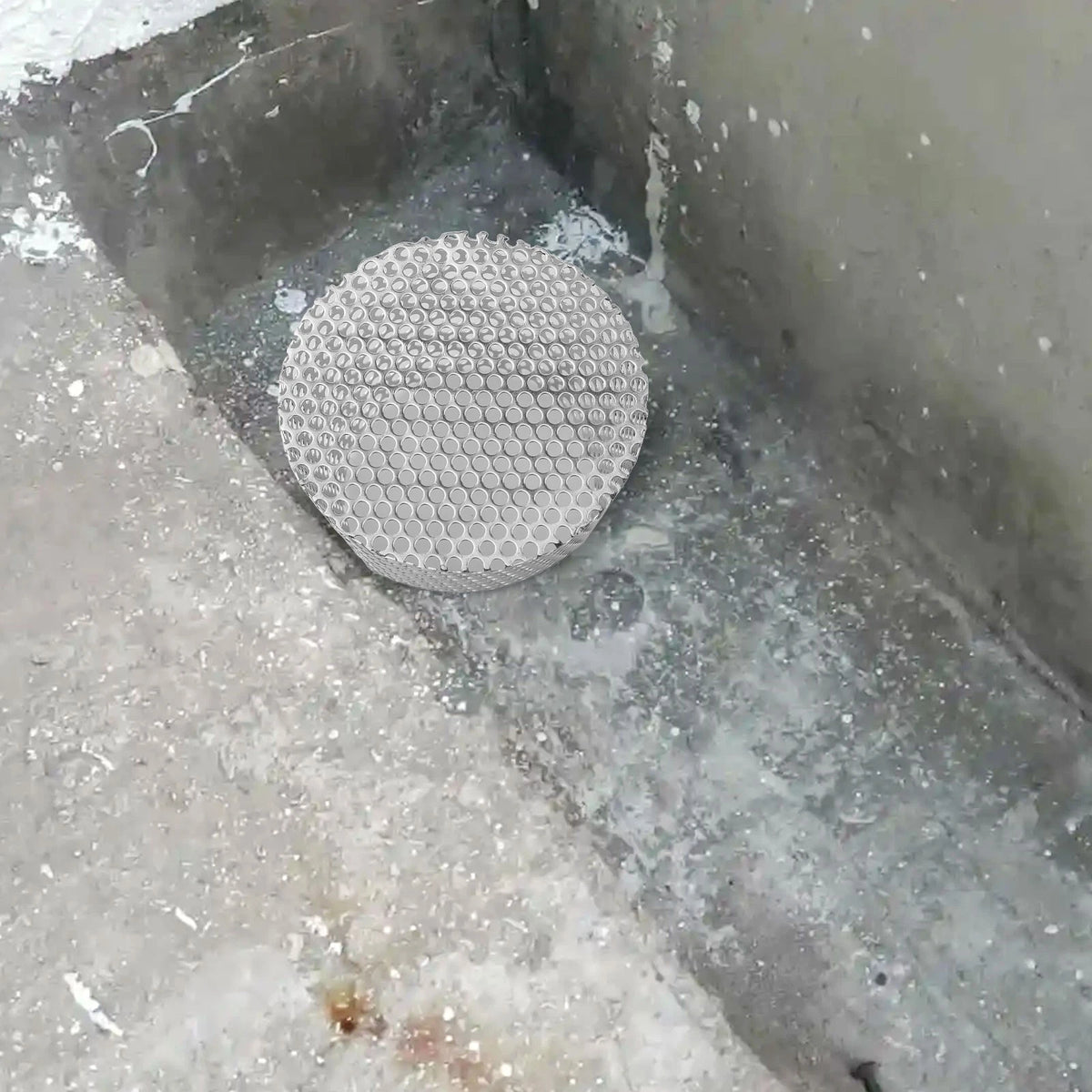 Stainless Steel Side Row Floor Drain for Indoor Use (Conical Design)