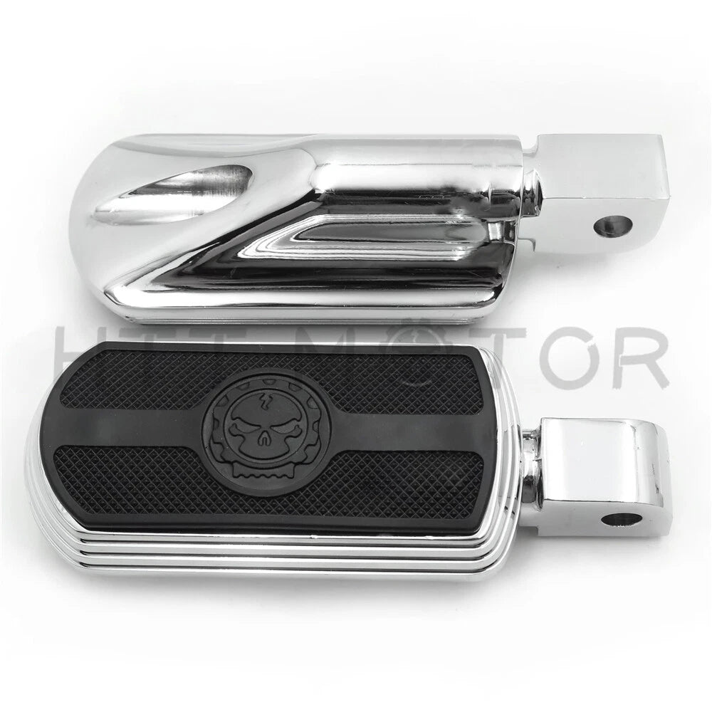 Chrome Skull Rubber Footpeg for Yamaha Raider VMAX (2008–2017)