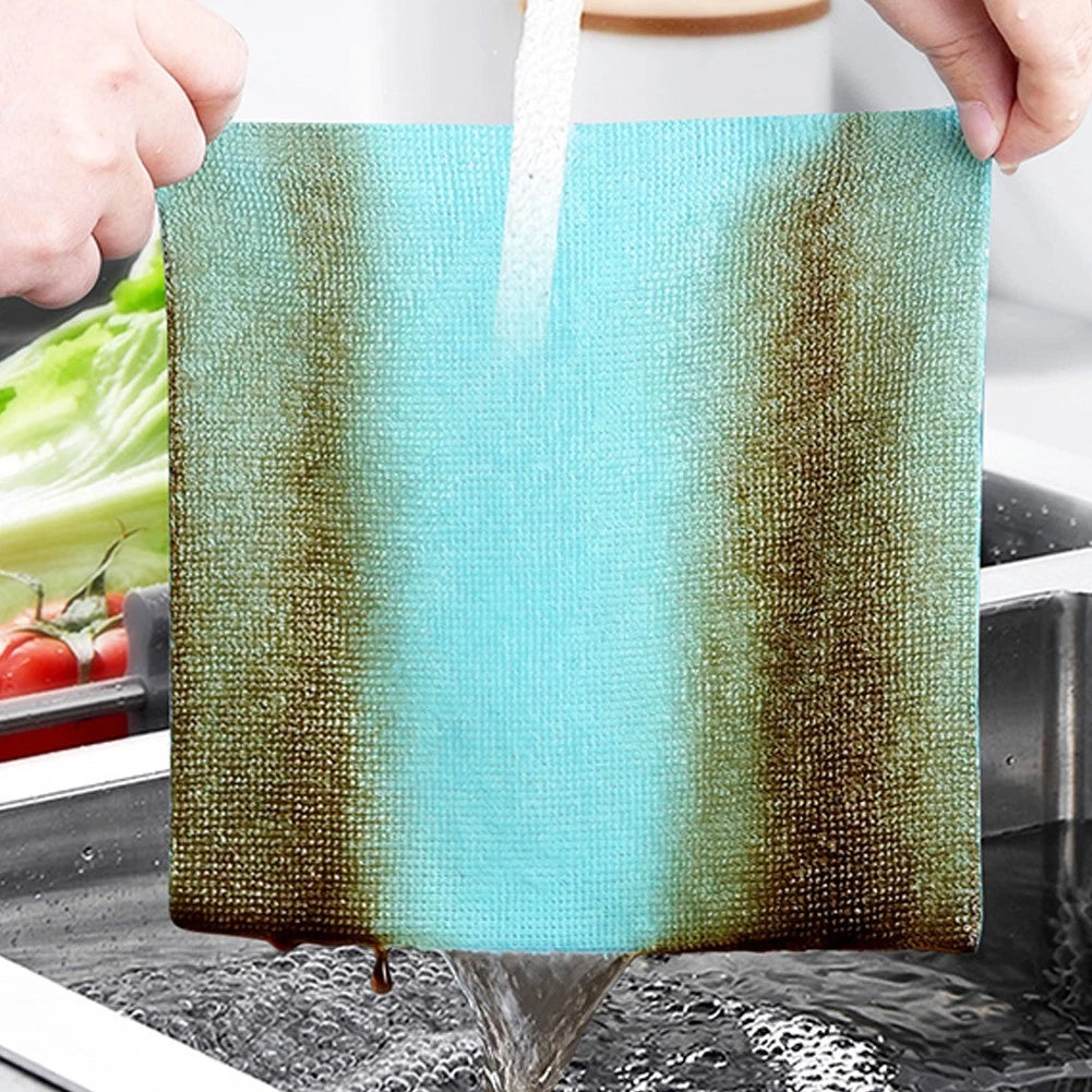 Boxed Dispensing Cloth for Kitchen Accessory (No Year Range)