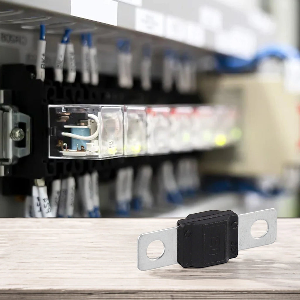 32V Forkbolt Fuse for Over-current Protection (Flexible Load Accommodation)